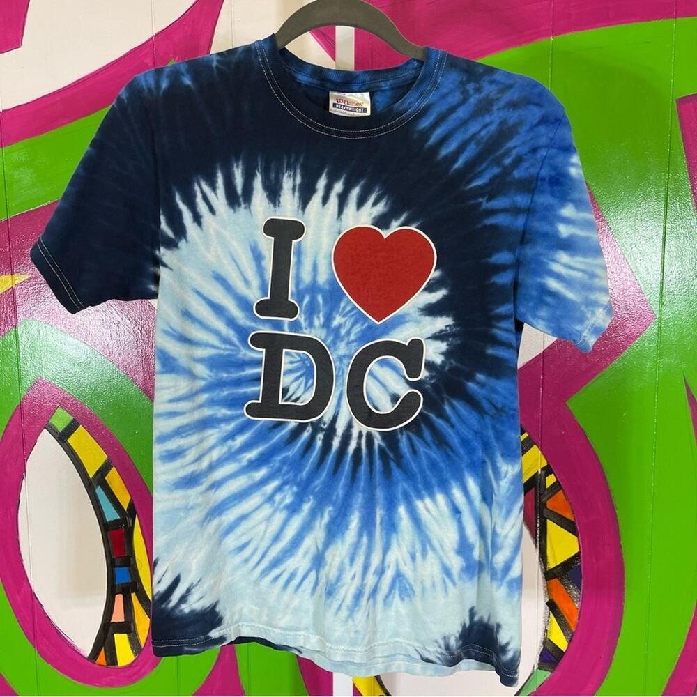 Hanes Heavyweight, Tie Dye I Love DC. T-Shirt. Size Small. Excellent condition!